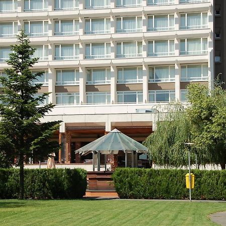 Ramada By Wyndham Bucharest Parc Hotel Dış mekan fotoğraf