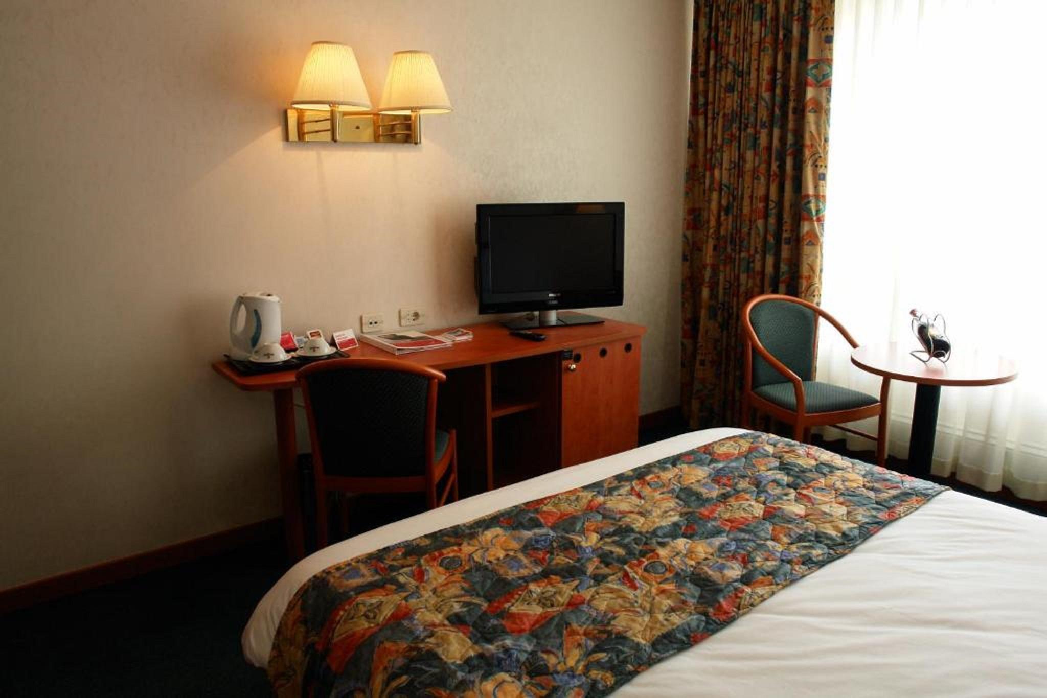 Ramada By Wyndham Bucharest Parc Hotel Dış mekan fotoğraf