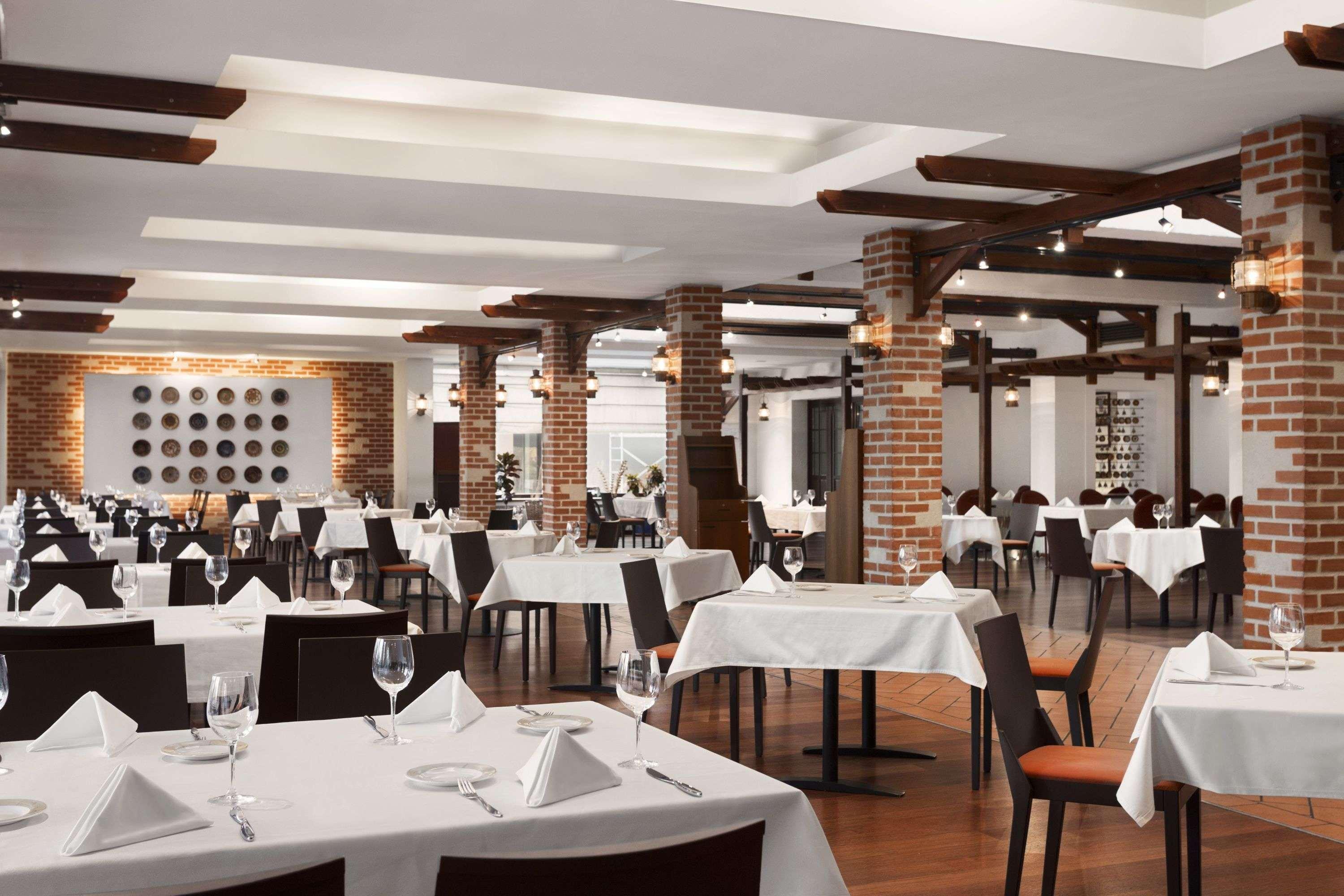 Ramada By Wyndham Bucharest Parc Hotel Dış mekan fotoğraf