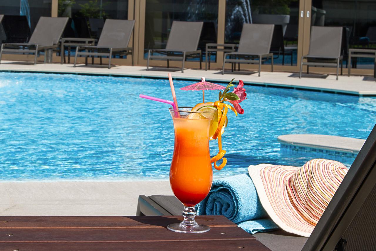 Ramada By Wyndham Bucharest Parc Hotel Dış mekan fotoğraf