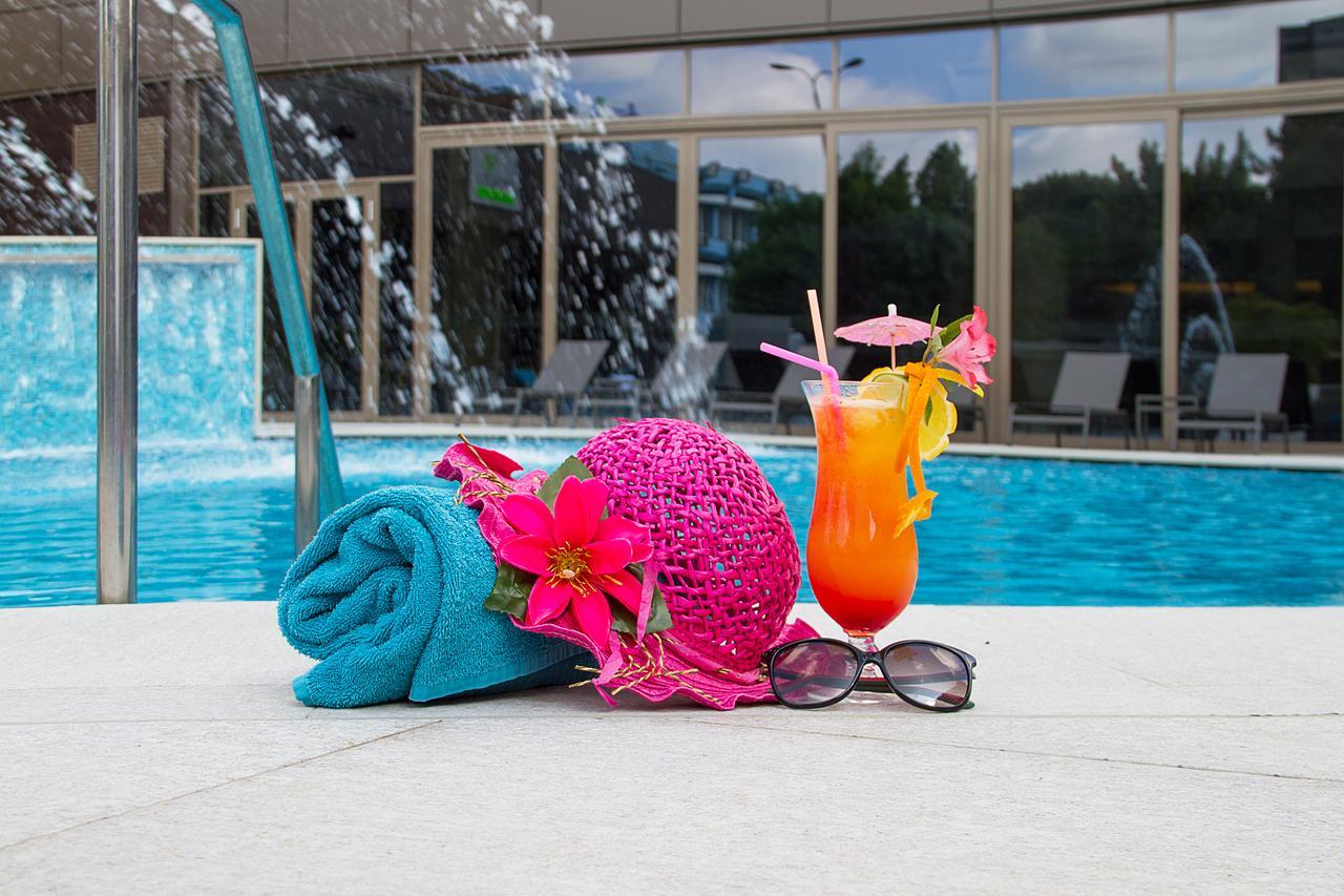 Ramada By Wyndham Bucharest Parc Hotel Dış mekan fotoğraf