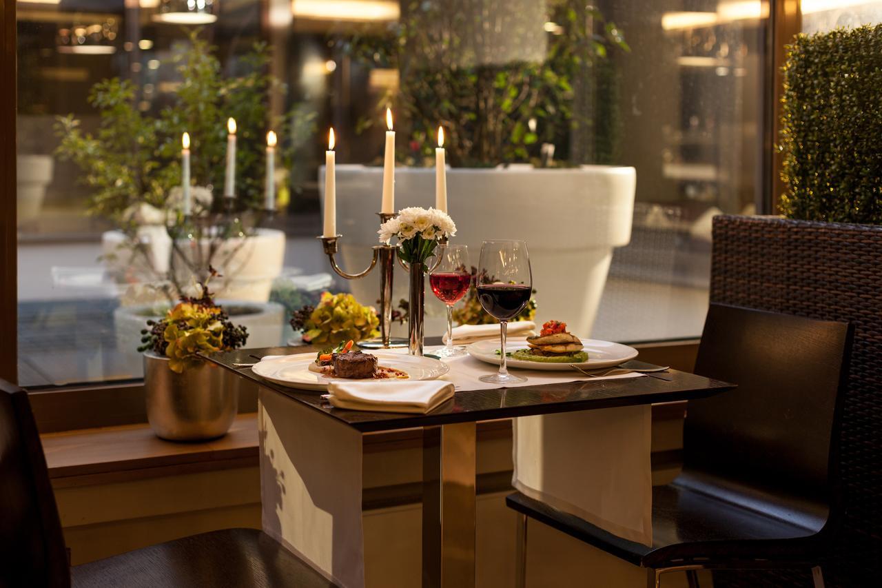 Ramada By Wyndham Bucharest Parc Hotel Dış mekan fotoğraf