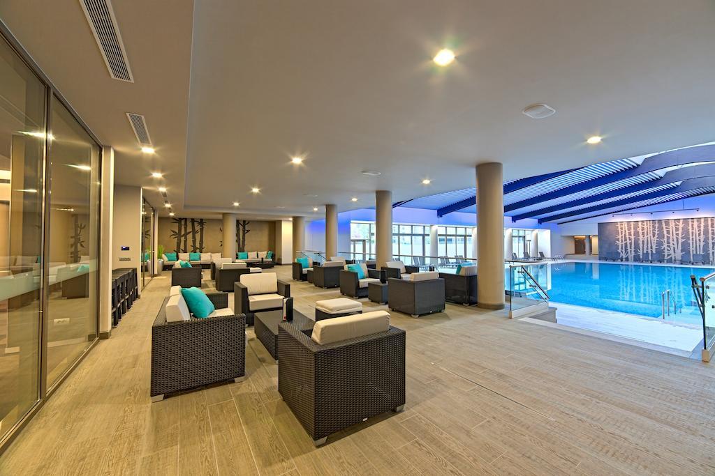 Ramada By Wyndham Bucharest Parc Hotel Dış mekan fotoğraf